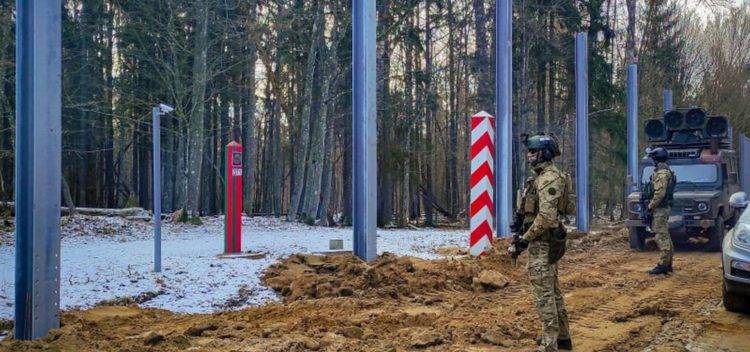 Poland will build a barier on its border with Russian enclave