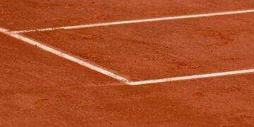 Iga Swiatek has powered her way into the Round of 16 at the French Open