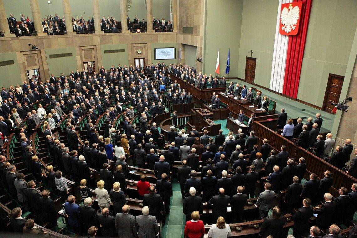 PiS in the lead. Combined opposition’s results don’t secure majority in Sejm