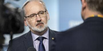 Polish doctors: Health minister breached doctor-patient confidentiality amid surveillance accusation