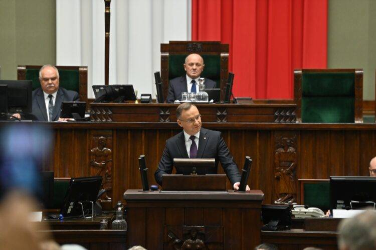 Historic First Session of the New Sejm: A Day of Ceremonies, Speeches, and Decisions