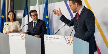 Europe Must Not Allow Putin to Claim Victory, Polish FM Sikorski