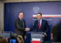 Sikorski and Cameron Unite in Call to US Congress for Ukraine Aid
