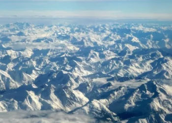 Photographer Captures the Alps from Poland in Stunning Clarity