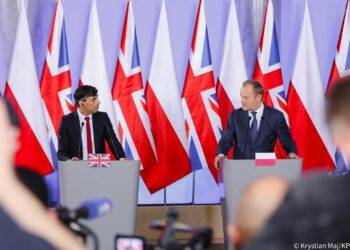 Poland’s and UK’s PMs Tusk and Sunak Discuss Strengthening Defense Ties