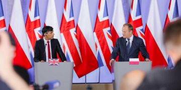 Poland’s and UK’s PMs Tusk and Sunak Discuss Strengthening Defense Ties