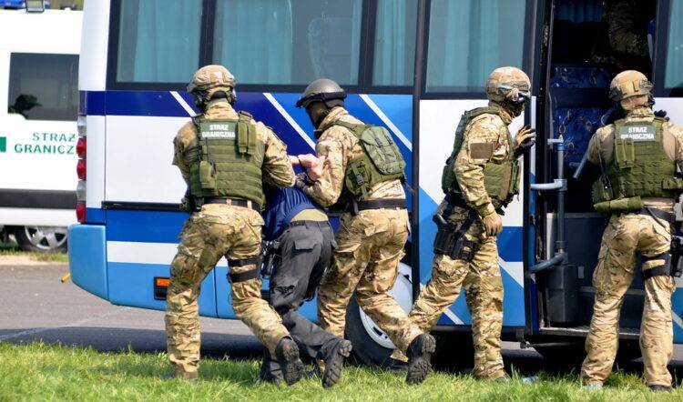 Russian Soldier Arrested in Poland After Deserting Putin’s Army in Ukraine