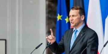 US will strike Russian troops in Ukraine if Russia uses nuclear weapon – Polish Foregin Minister