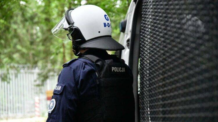 Migrants Attack Polish Police Patrols Near Belarus Border