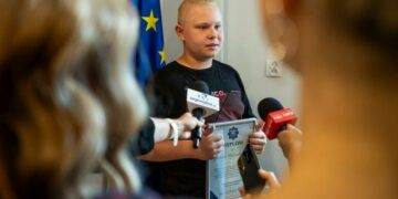 Heroic 11-Year-Old Boy Saves Unconscious Woman