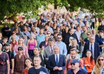 Warsaw March of Remembrance Honors Victims of Deportation