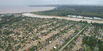 Entire Polish Town Evacuated  Amid Catastrophic Flood Threat