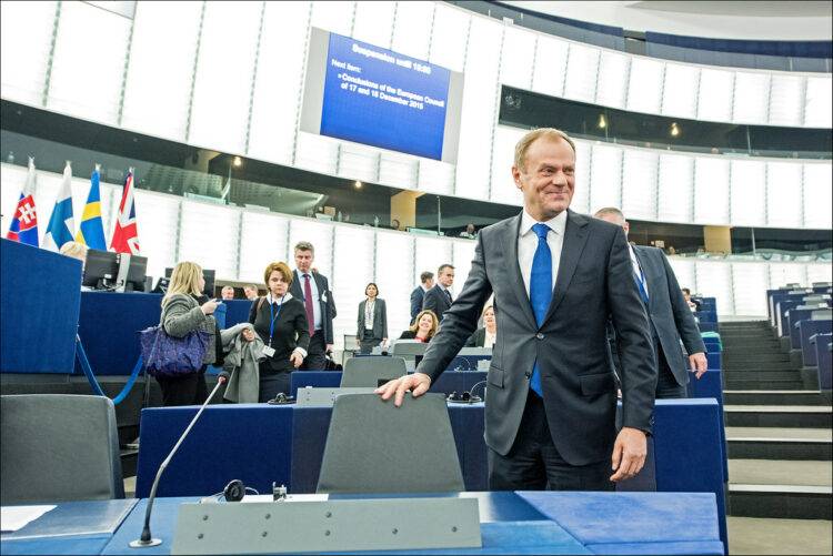 Tusk Faces Criticism for Shifting Tone Toward the EU, Says German Newspaper
