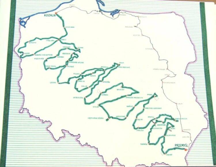 Polish Cyclist Rides 5,730 Kilometers to Honor Late Wife Jadzia