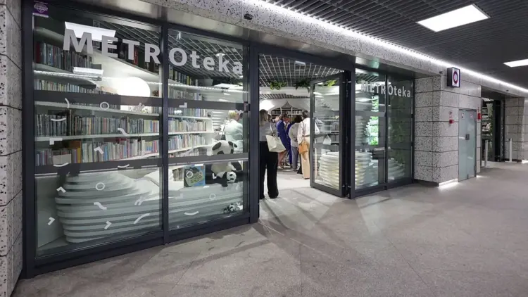 Warsaw Launches Unique ‘Metroteka’ Library in Metro Station