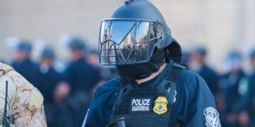 Federal Immigration Crackdown in Chicago: Two Polish Nationals Detained Amid Sweeping ICE Operations