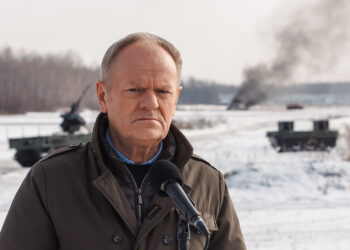 Donald Tusk Urges Poles to Leave Iran Immediately Amid Fears of Imminent U.S. Strike