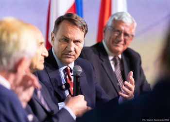 Sikorski: Putin ‘fundamentally misunderstands the psychology of democracies’
