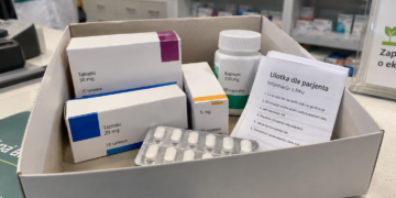 Kraków hospital opens fully automated pharmacy where robots prepare patient doses