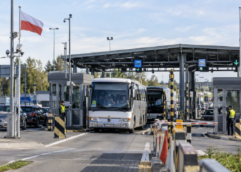 Ukraine denies claims Poland has deliberately slowed border checks 
