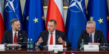Polish president calls security meeting over permanent US base