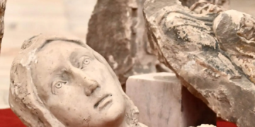 Fragments of lost 450-year-old altar found beneath Warsaw church