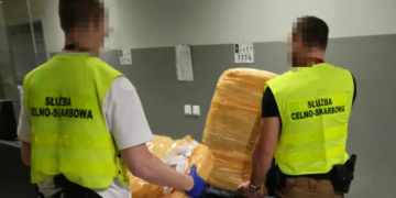 Passenger flying from Bangkok caught with 45kg of marijuana at Warsaw airport